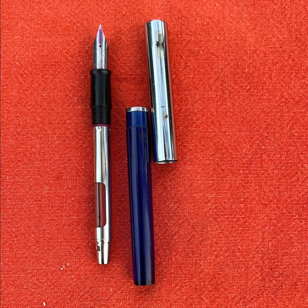 Set Fountain Pens: 1 Pilot plumix, 1 Yafa and 1 Sheaffer - Picture 3 of 9